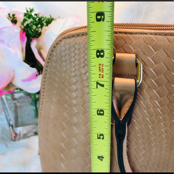 🌸NWOT TAN/BEIGE DOME HANDBAG - FLORAL LINING🌸 - Picture 5 of 8